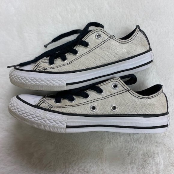 Girl's Converse Chuck Taylor All Stars Silver Metallic Sneakers, size 13 Youth - Picture 11 of 15